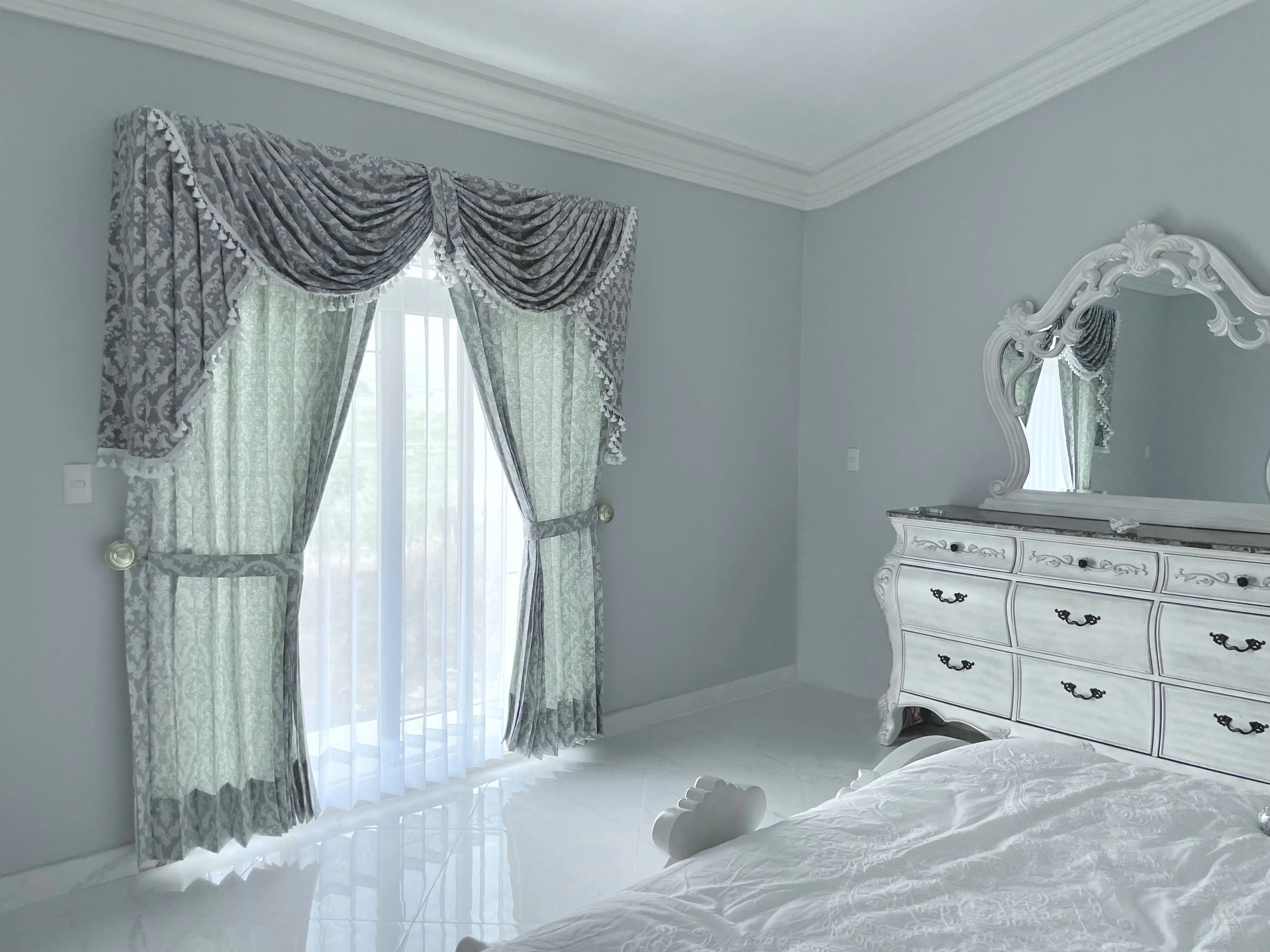 Cortina clásica miniatura 4