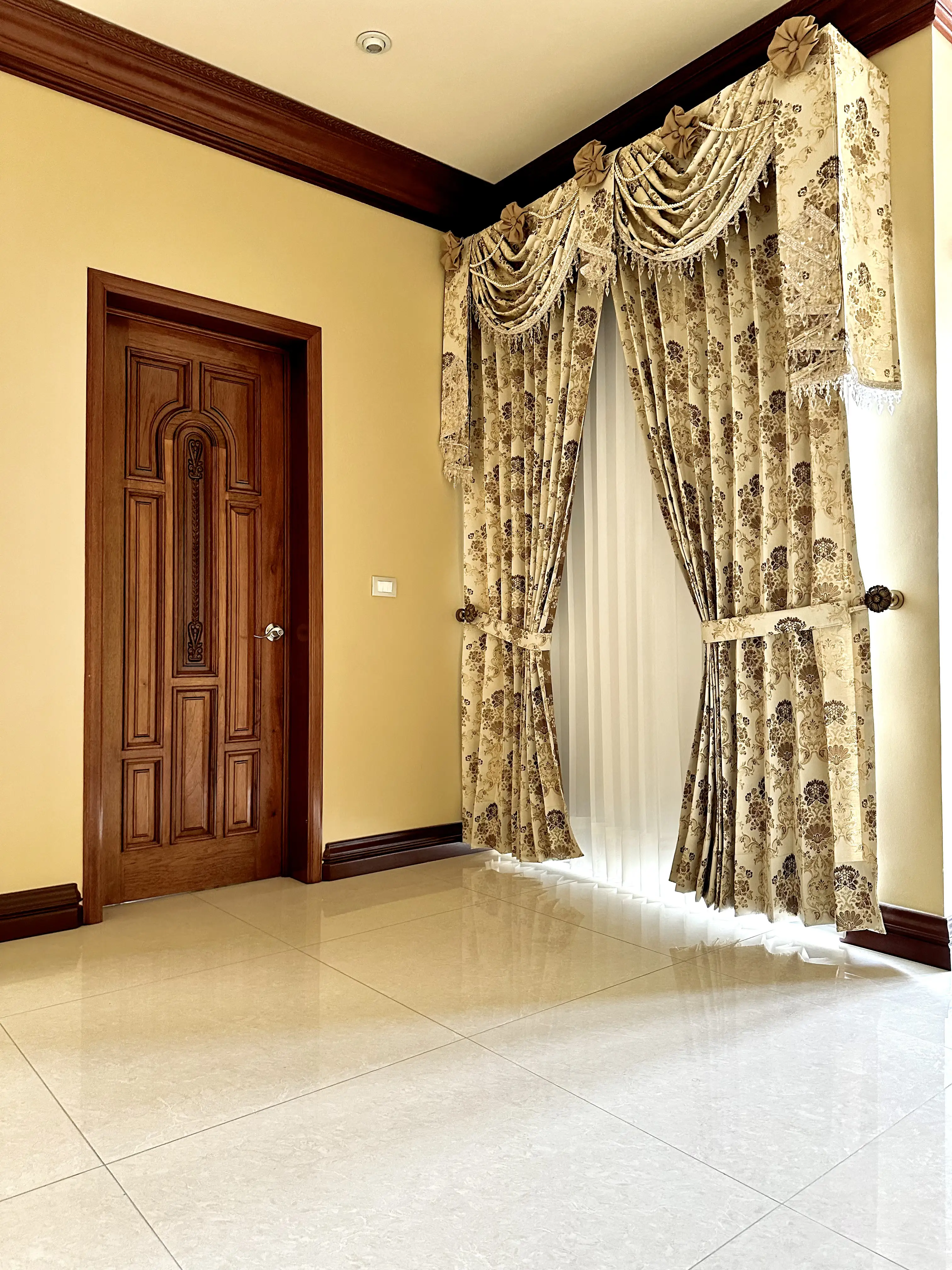 Cortina clásica miniatura 6