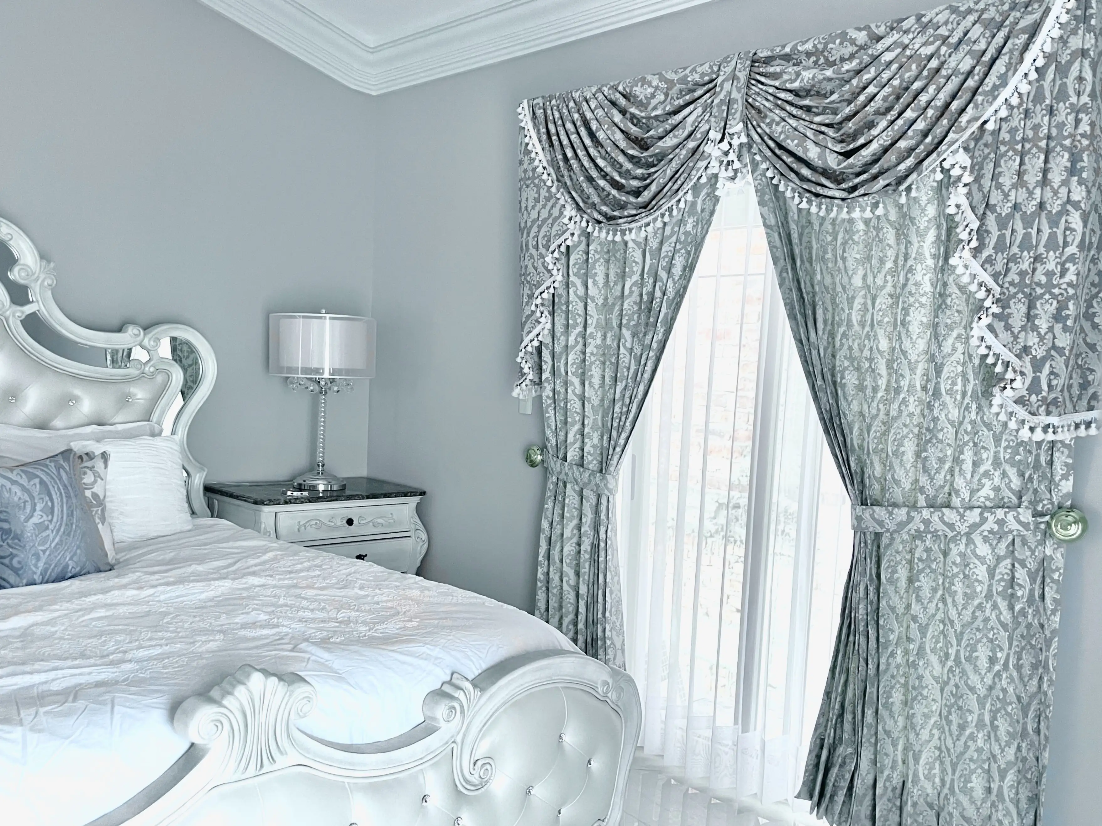 Cortina clásica miniatura 11