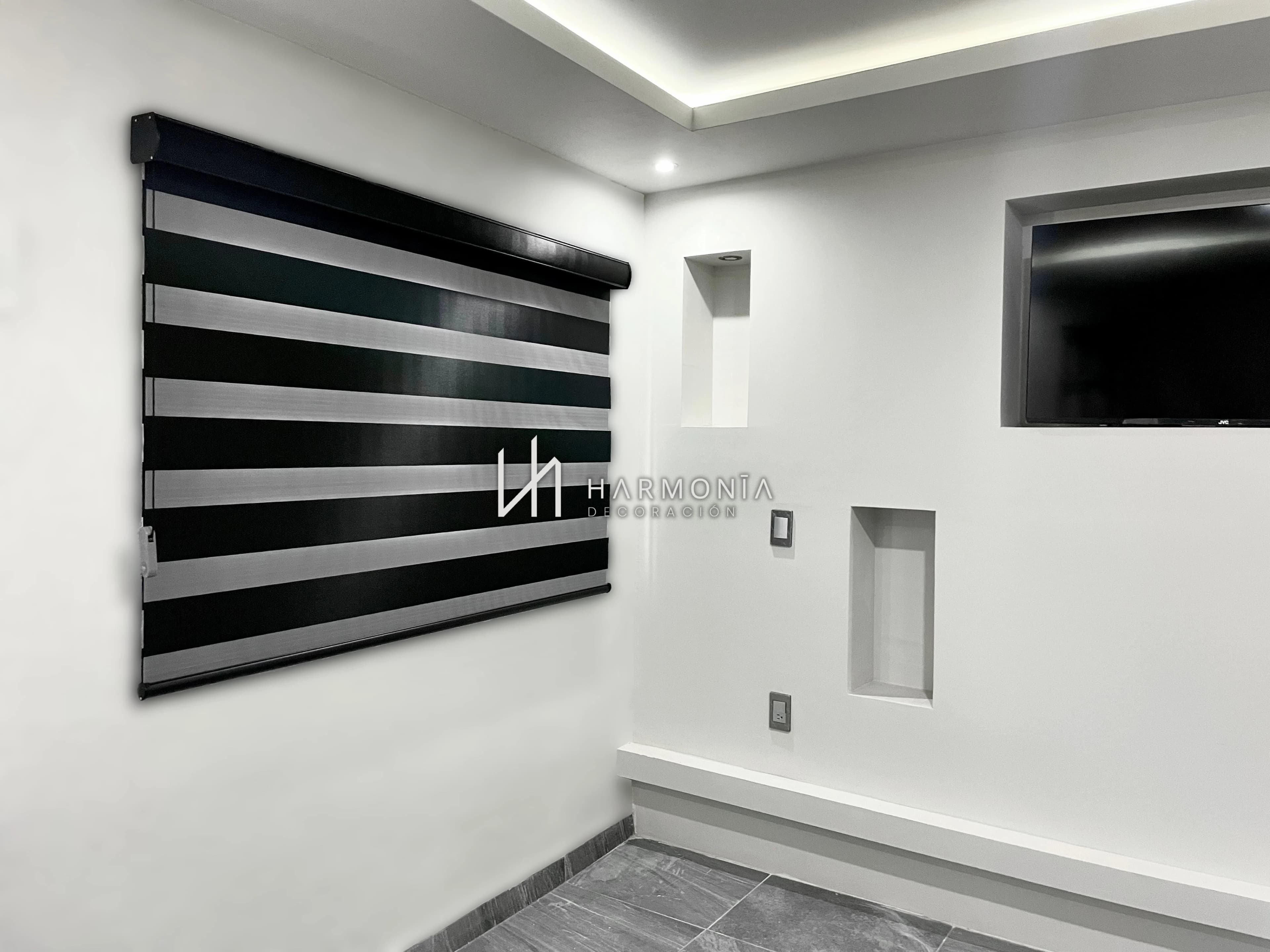 Sheer Elegance miniatura 5